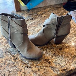Taupe shorty boots